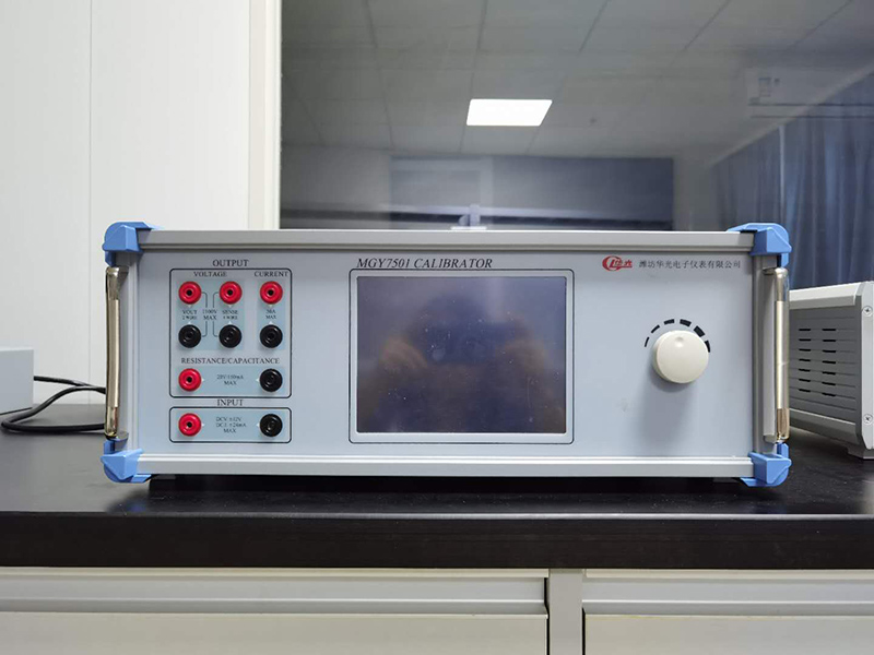 多功能精密校準(zhǔn)儀